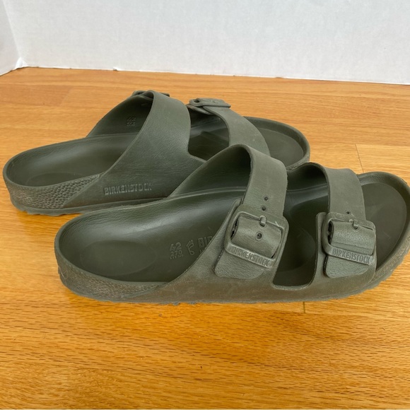 Military green Birkenstock rubber Arizona Sandals - Picture 3 of 12